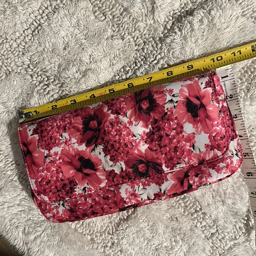 WHBM Floral Clutch with Shoulder Chain Strap - Picture 9 of 10